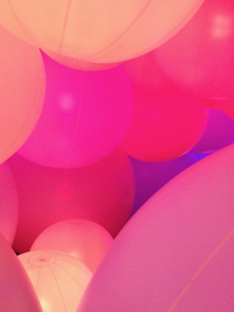 Homogenizing and Transforming World, teamLabBall