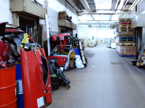 初登 • 柴灣尾